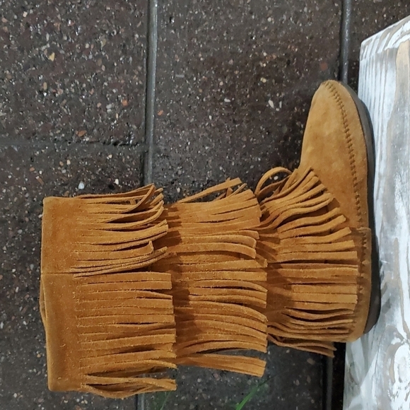 MINNETONKA MOCCASINS BROWN SUEDE 3 LAYER FRINGE SIZE 8 CLASSIC WESTERN - Picture 8 of 12